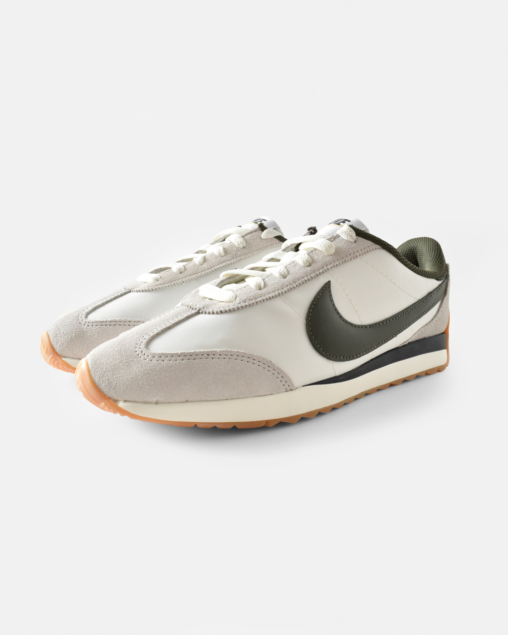 NIKEパシフィック メッシュ スエード ランニング スニーカー hq2052