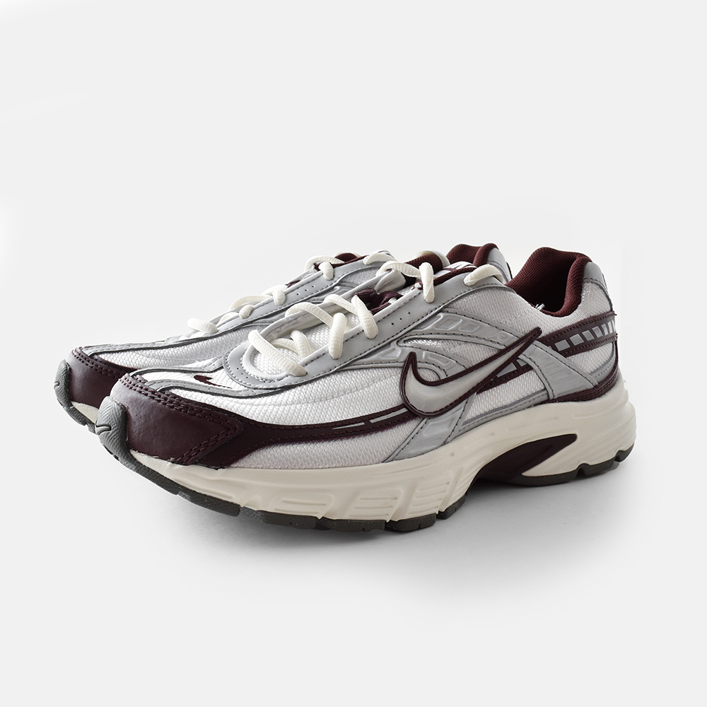 NIKEイニシエーター ランニング スニーカー ib4688