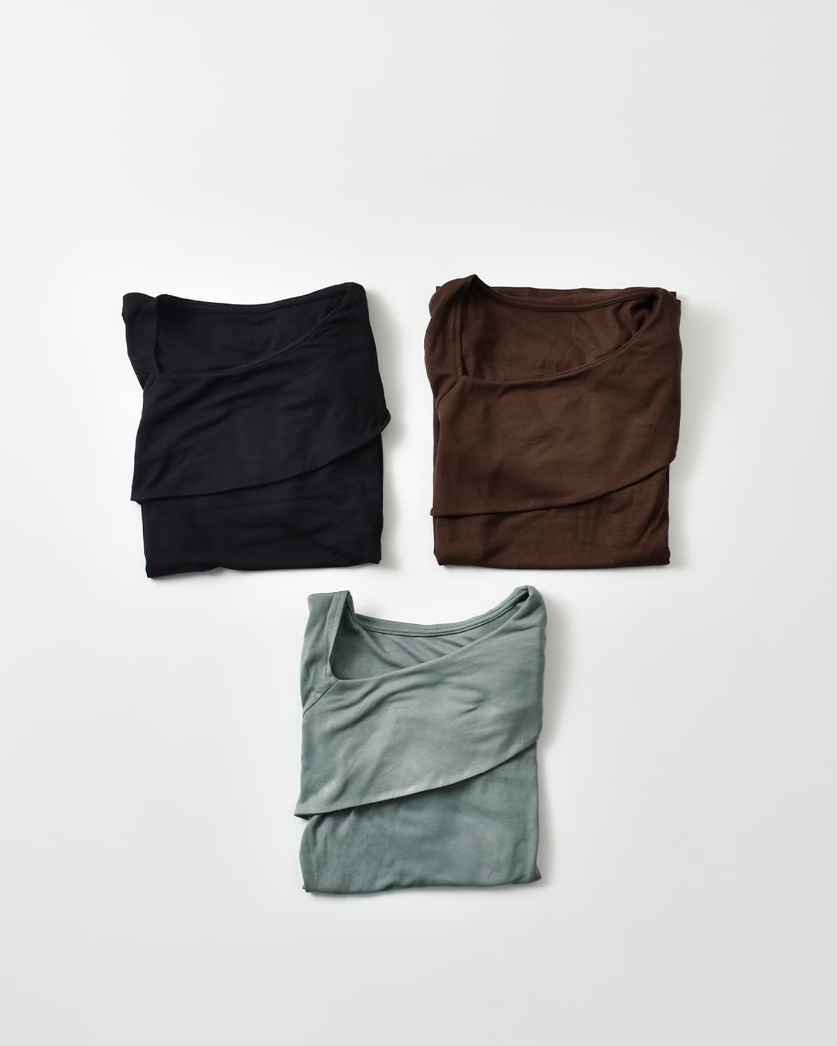 kiehtova(キエトヴァ)アシンメトリーデコルテトップス “ASYMMETRY DECOLLETE TOPS” ktwr40