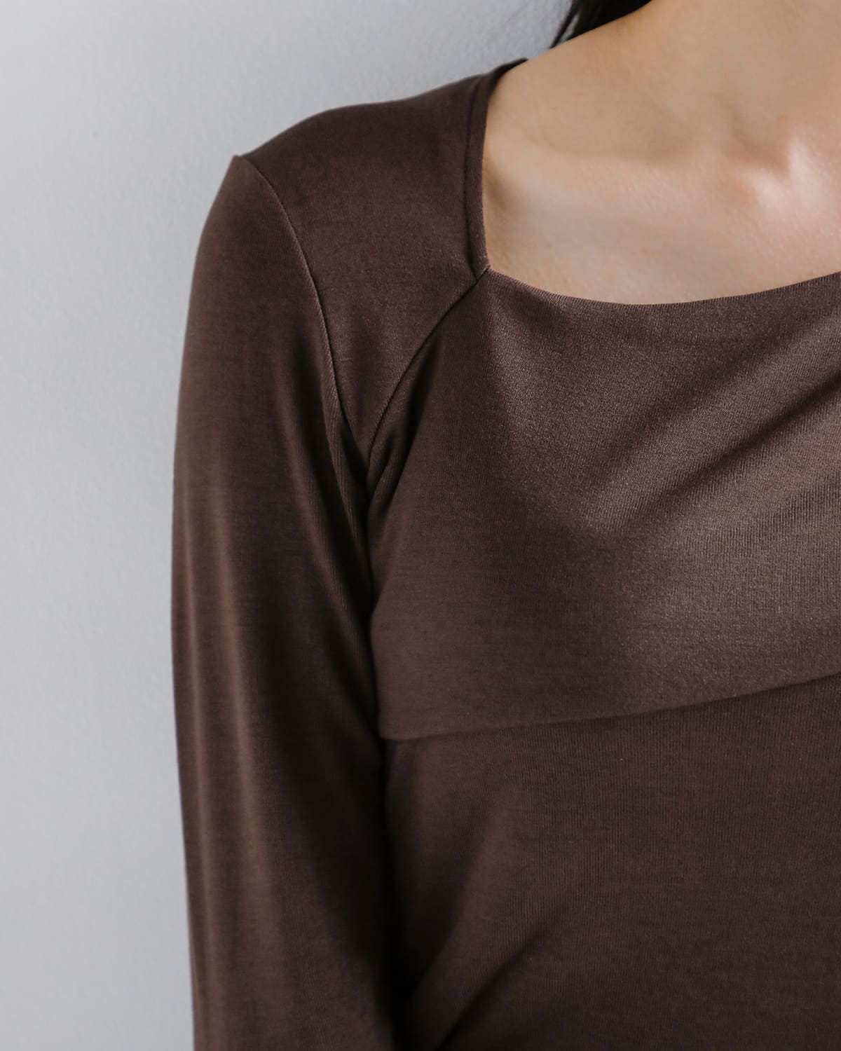 kiehtova(キエトヴァ)アシンメトリーデコルテトップス “ASYMMETRY DECOLLETE TOPS” ktwr40