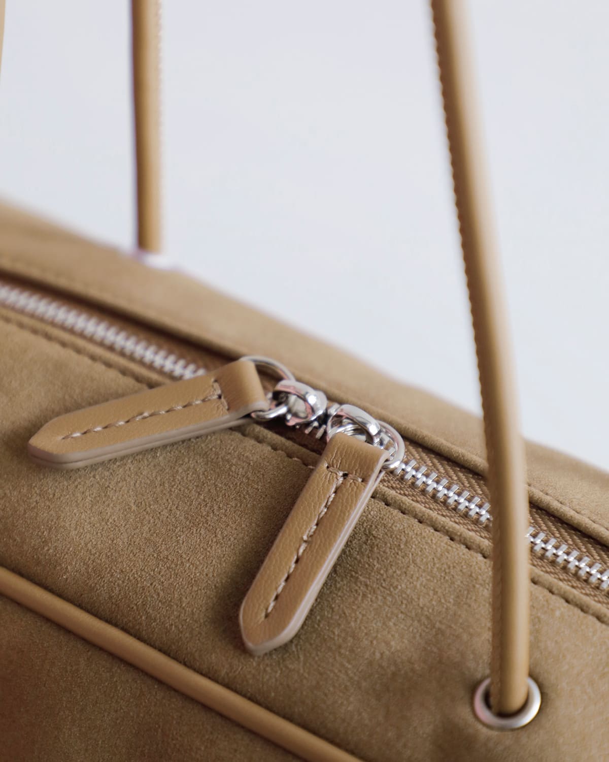 ＆MyuQ(アンドミューク)カクショルダーバッグ “KAKU” mcb096