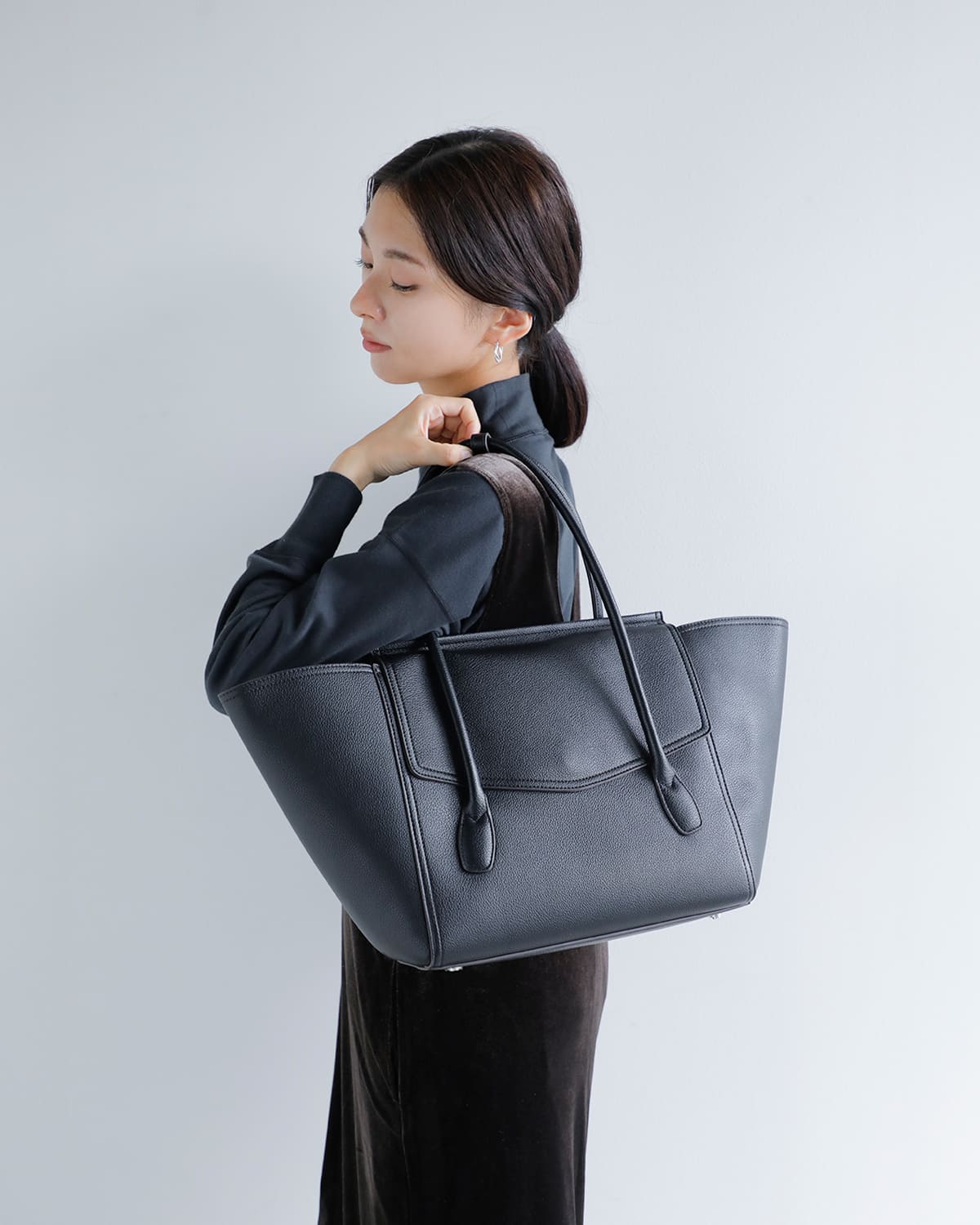 ＆MyuQ(アンドミューク)オペリアフラップトートバッグ “OPERIA” mcb102