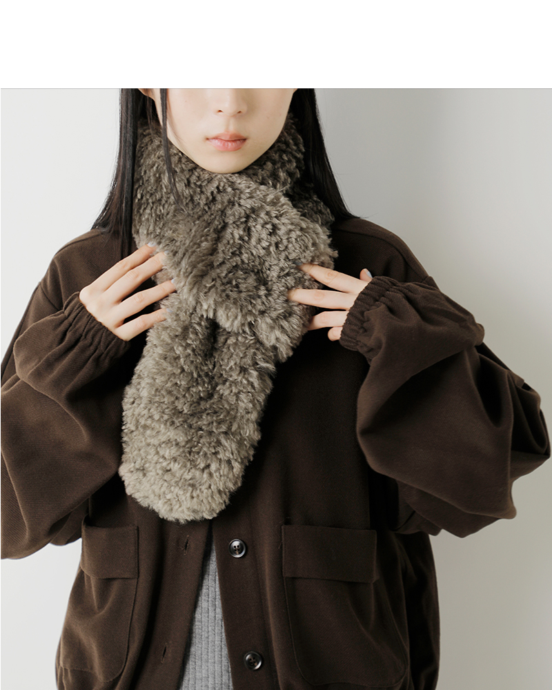 helen moore(ヘレンムーア)フェイクシープスキンプチループスカーフp-loop