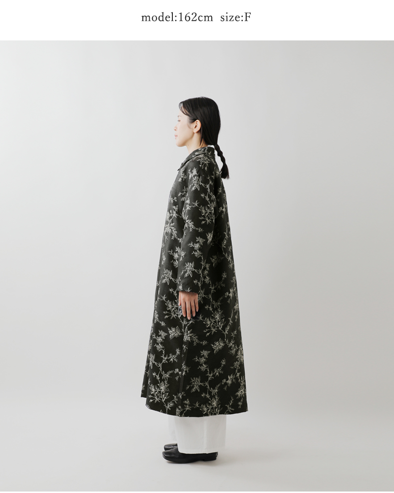 PARIS DE AOUNE(パリドゥアオウネ)ボタニカルフラワージャガードステンカラーワンピースコートpa253op017