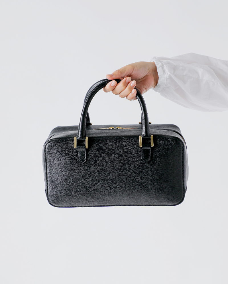 POMTATA(ポンタタ)カウレザーボックスシェイプ型ハンドバッグ“RONEHANDBAG”rone-handbag