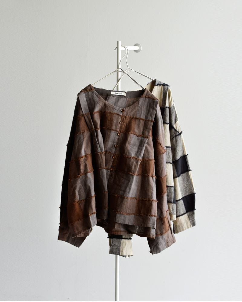 tumugu(ツムグ)リネンコットンブロックチェックカットジャガードボレロブラウスtb25236