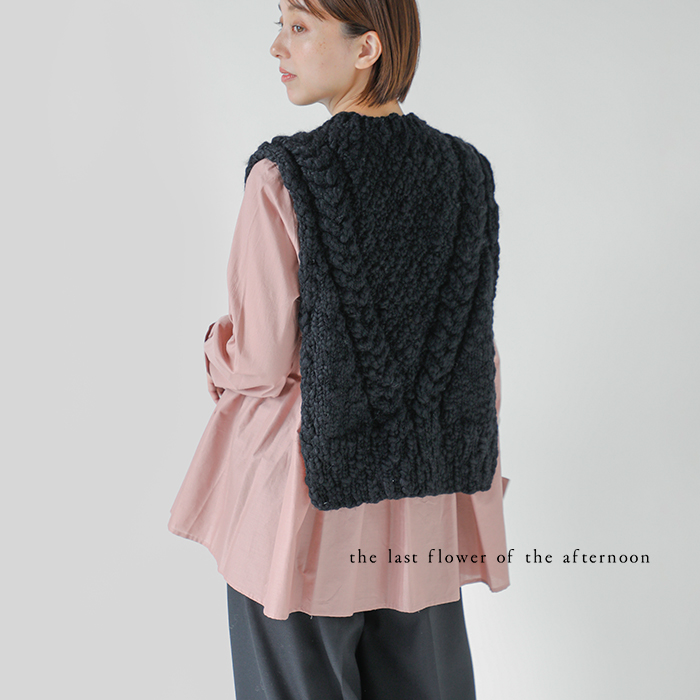 the last flower of the afternoonE[ jbg xXg ga Knitted vesth tlf-126-hkn001