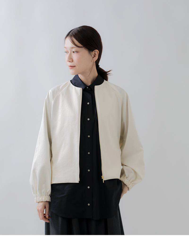 DONEEYU(ドニーユ)サテンジップノーカラーブルゾンu-2252