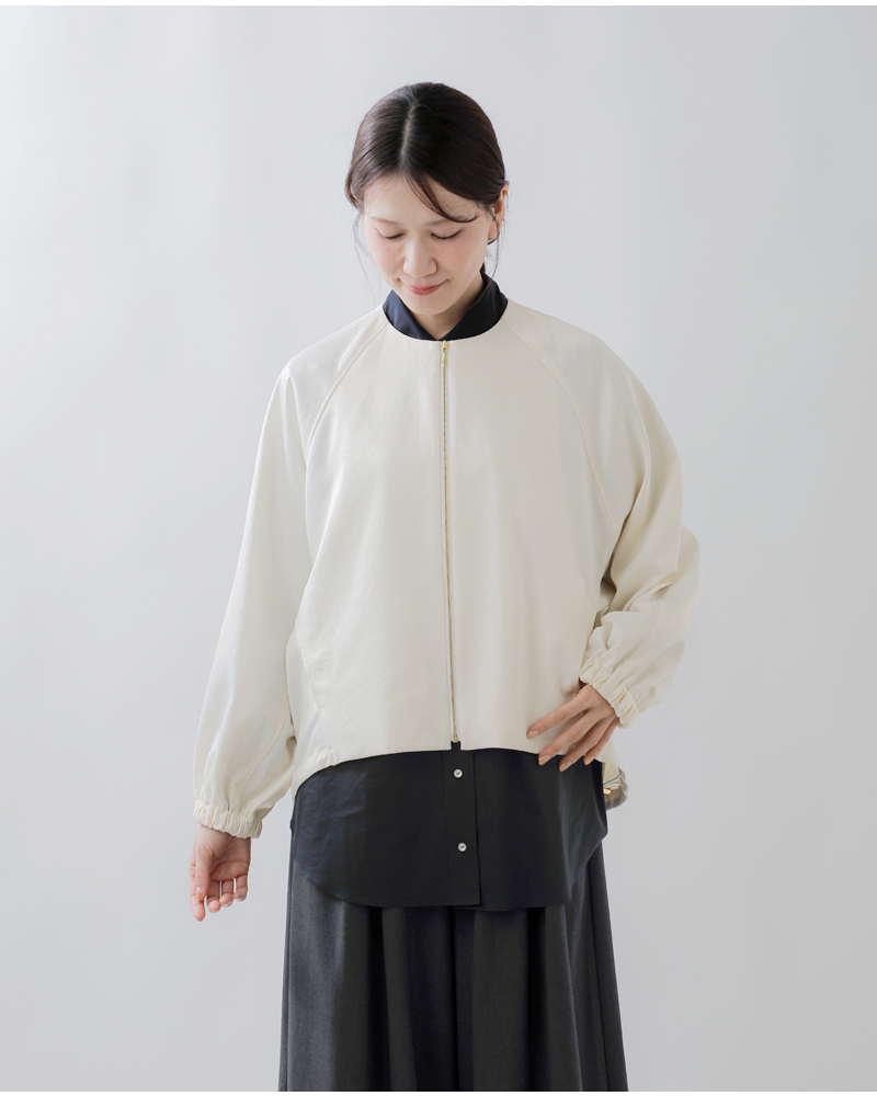 DONEEYU(ドニーユ)サテンジップノーカラーブルゾンu-2252
