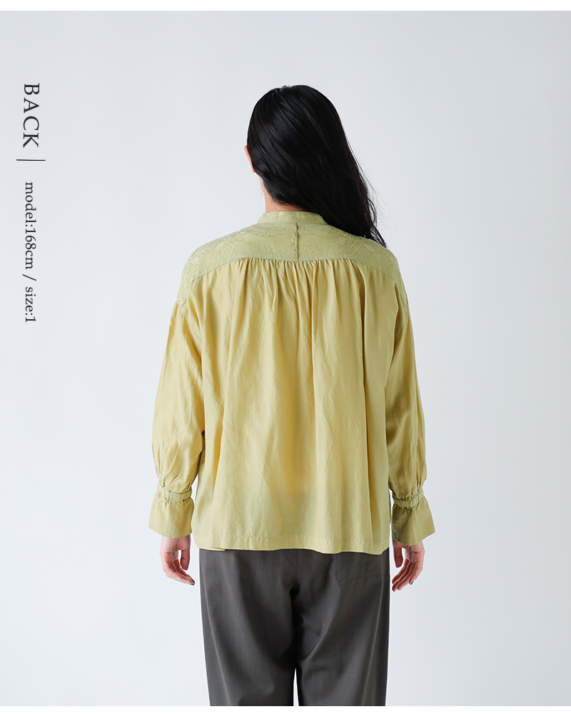 U PHORICA(ユーフォリカ)ジャガードギャザースタンドカラーシャツu24-11574-53