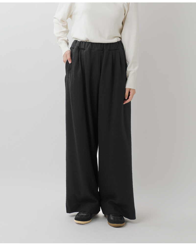 universal seven(ユニヴァーサルセブン)ウール圧縮イージーパンツus243ct022