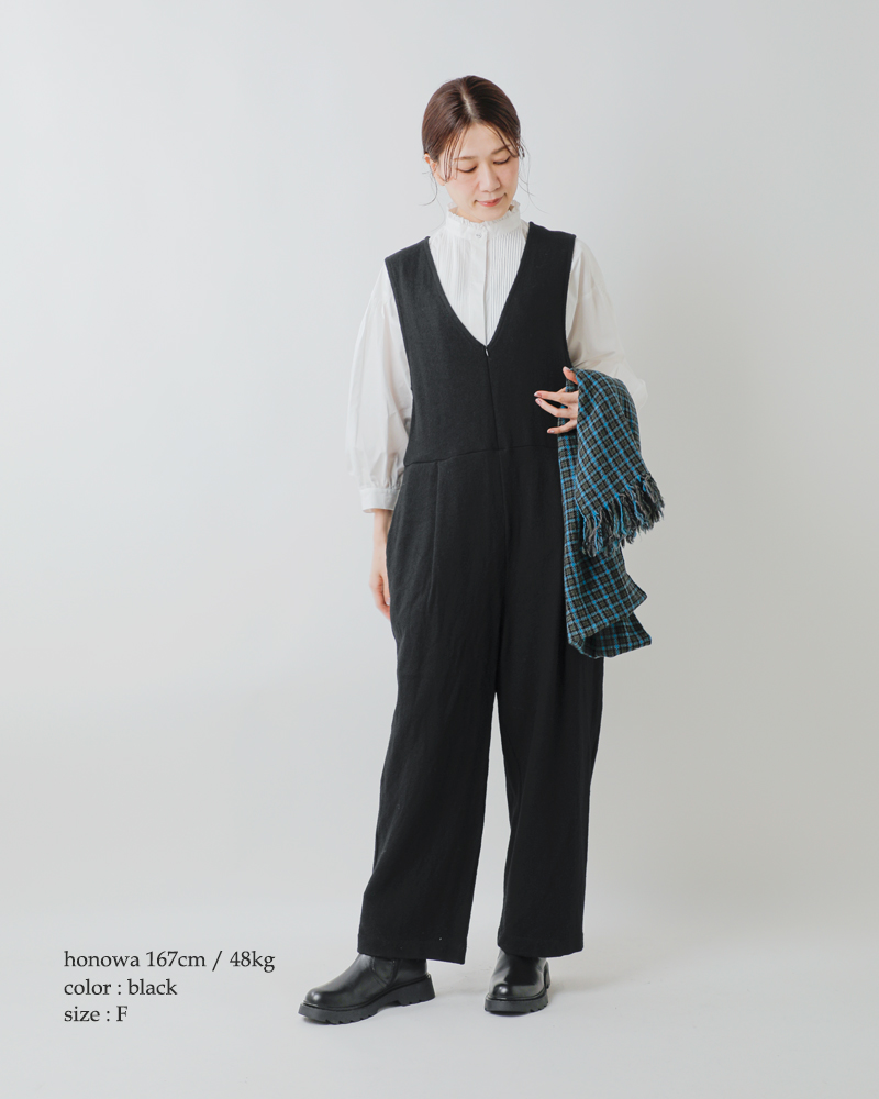 universal tissu(ユニヴァーサルティシュ)圧縮ウールニットVネックサロペットパンツut254ct012