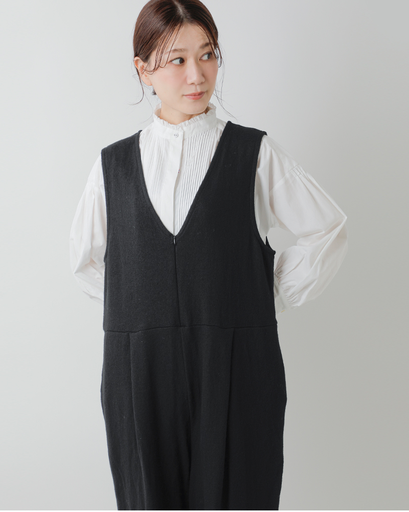 universal tissu(ユニヴァーサルティシュ)圧縮ウールニットVネックサロペットパンツut254ct012