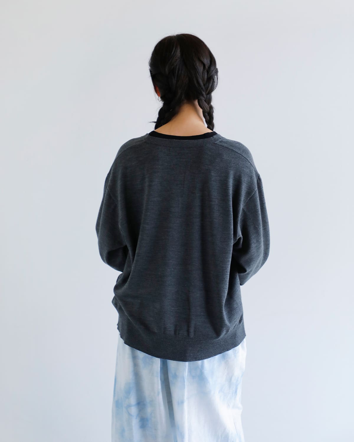 :AKANE UTSUNOMIYA(アカネウツノミヤ)ウールVネックニットプルオーバー wao-fk04-1002