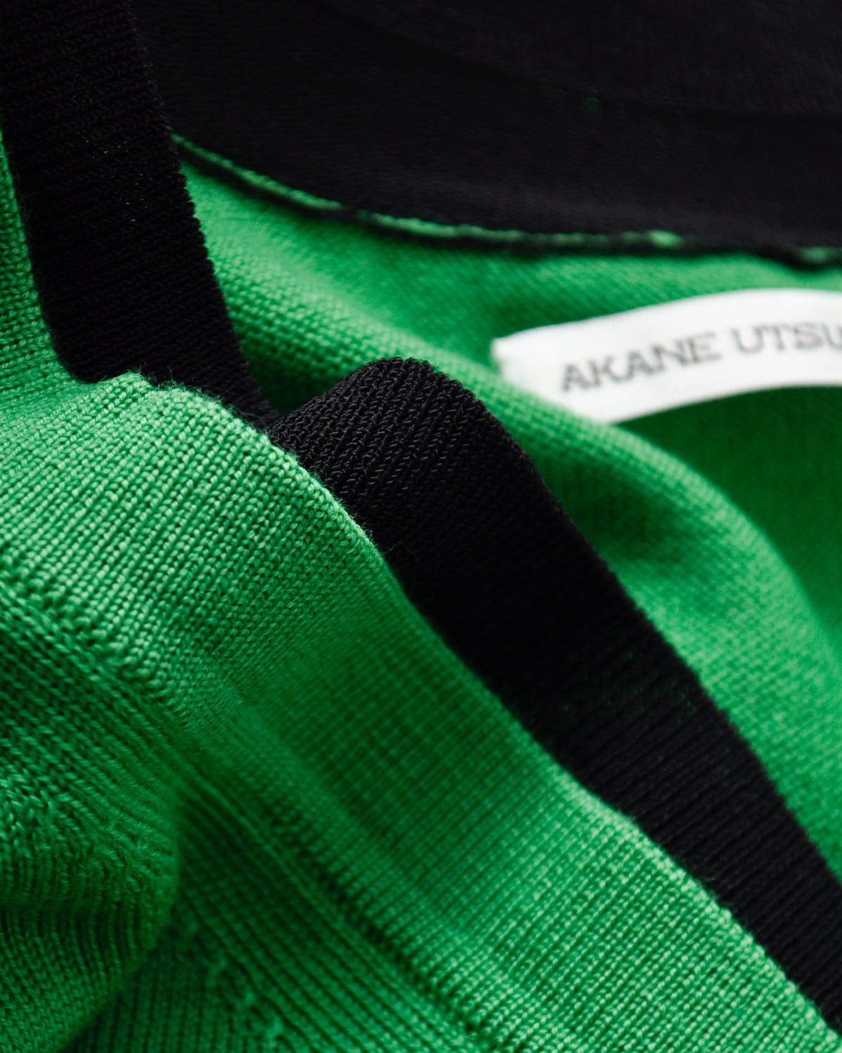 :AKANE UTSUNOMIYA(アカネウツノミヤ)ウールVネックニットプルオーバー wao-fk04-1002