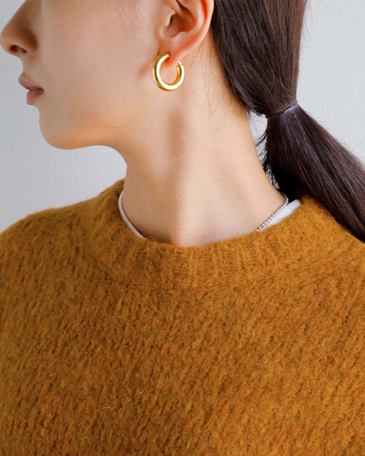 AKANE UTSUNOMIYA(アカネウツノミヤ)ベビーアルパカメリノウールバラクラバマフラー付きニットプルオーバー wao-fk06-1003