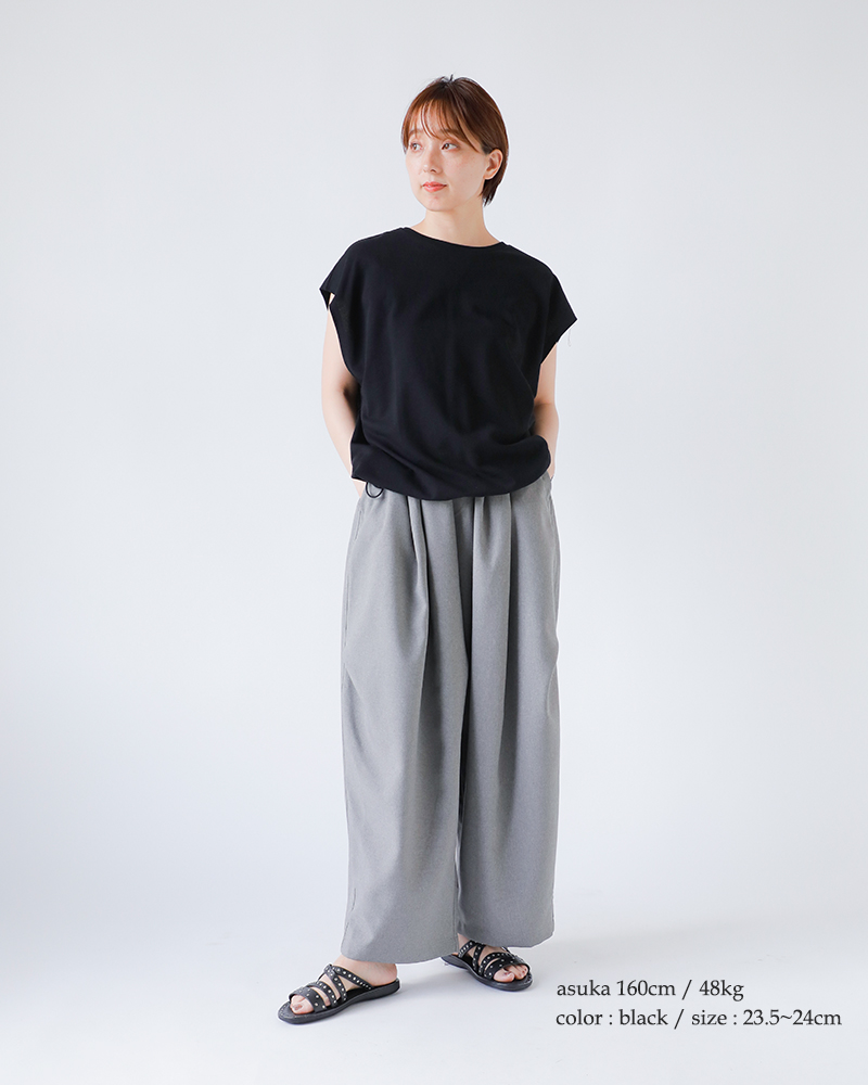 BRADOR(ブラドール)レザークロススタッズフラットサンダル“MIA”34-907