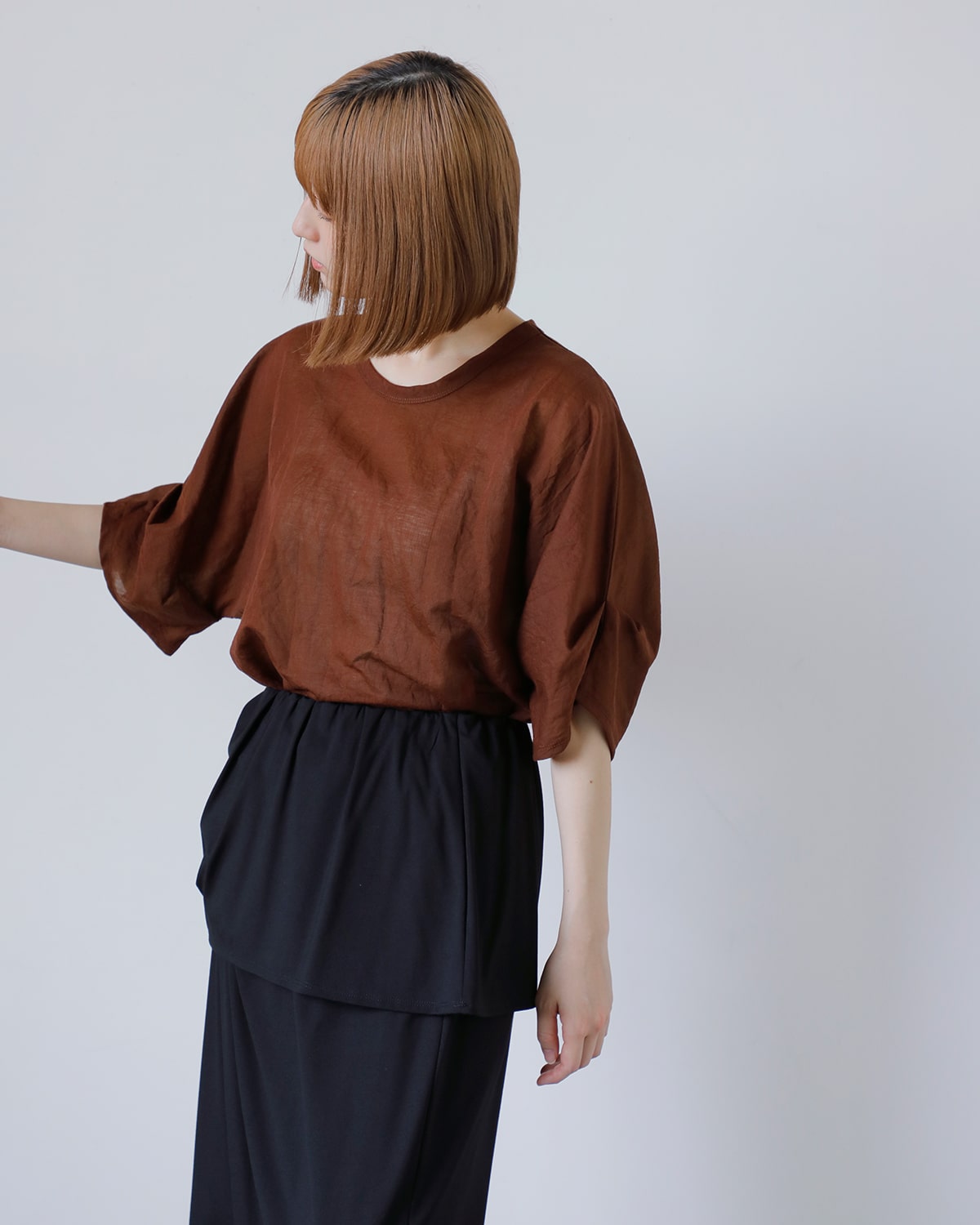 CHIGNON シニヨン シアー カットT ブラウス 8752-177ye-kk