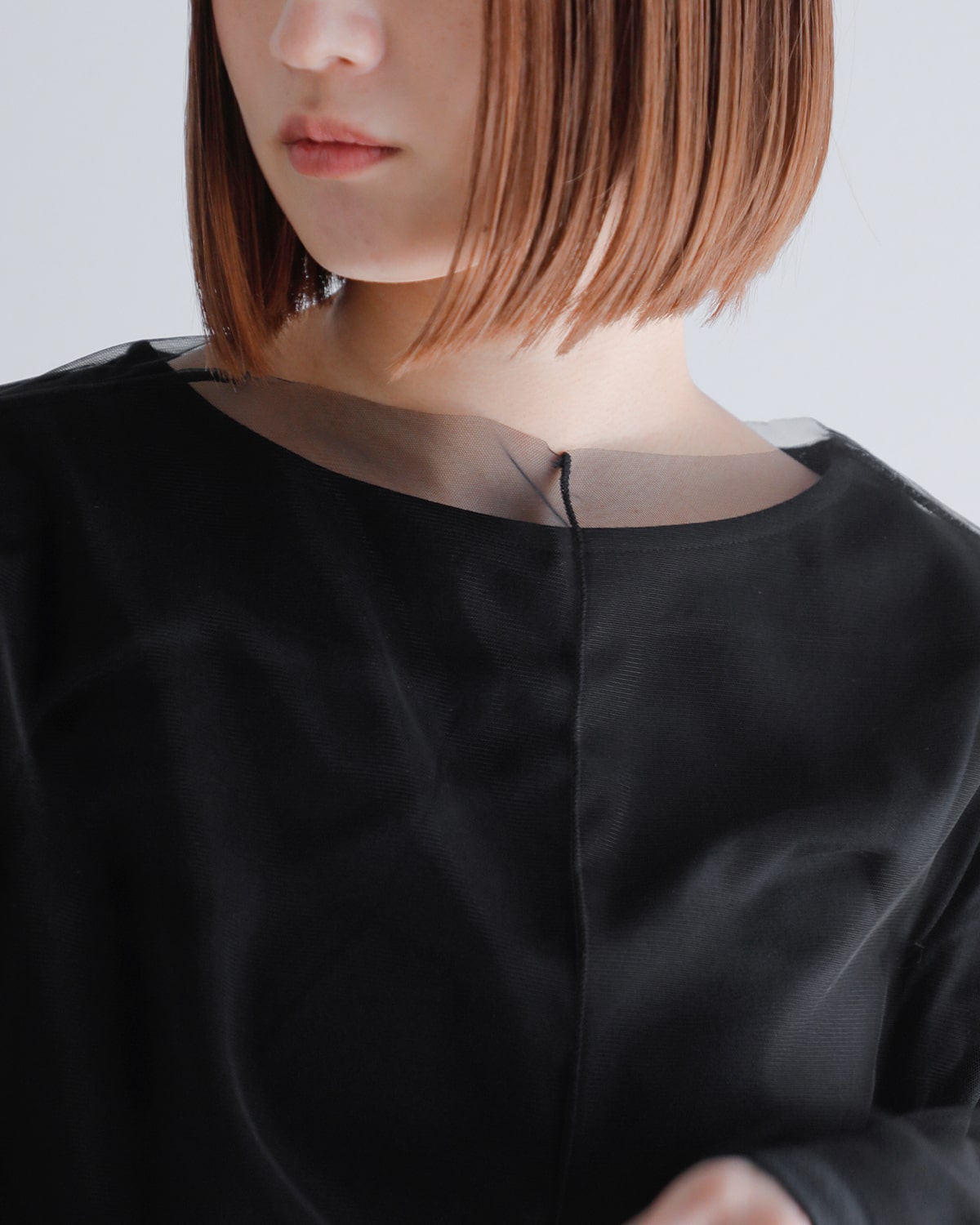 MANOF(マノフ)チュールドッキングカットプルオーバー88105-1022