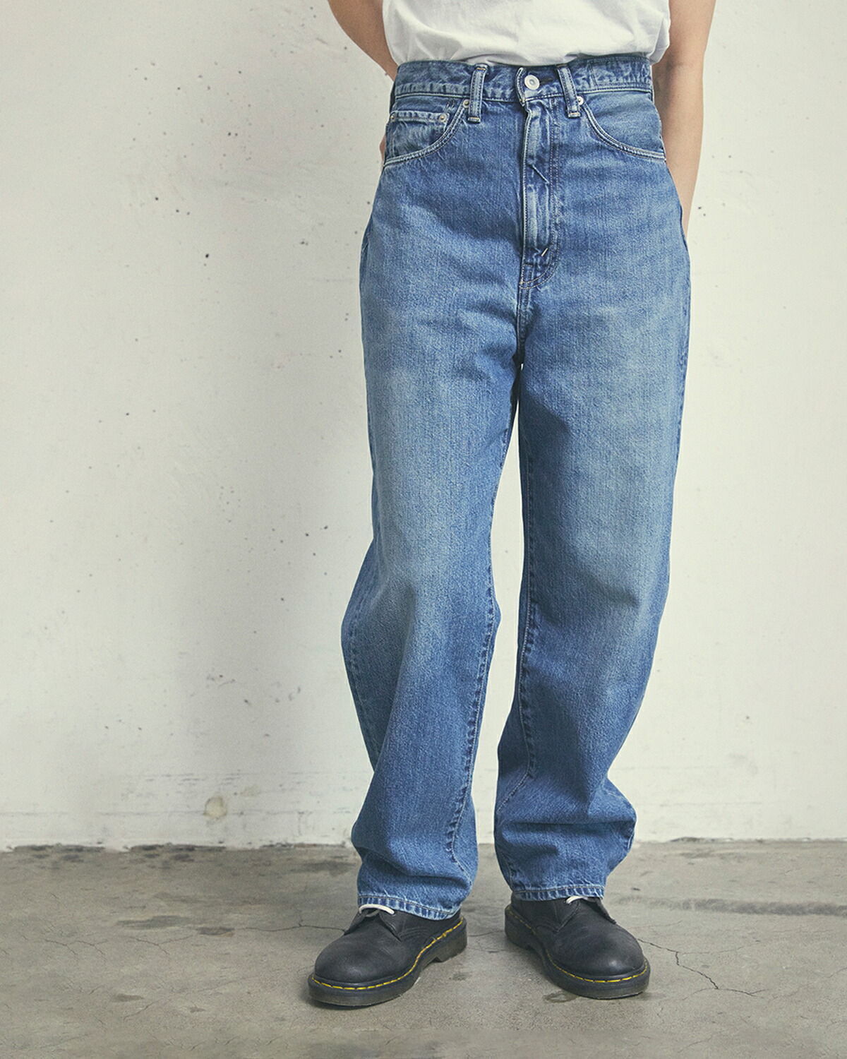 KURO(クロ)ハイウエストワイドテーパードデニムパンツ“OPTIMAWASH002/WASH003”964030-31