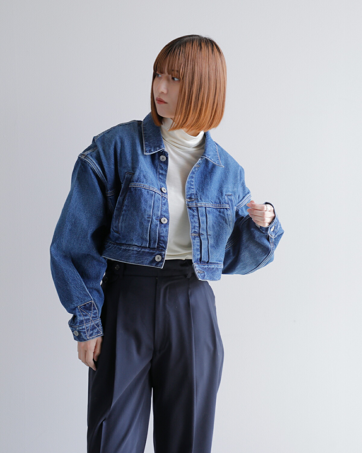 KURO(クロ)ショートデニムジャケット“POWERSHOULDERSHORTDENIMJACKET”964105