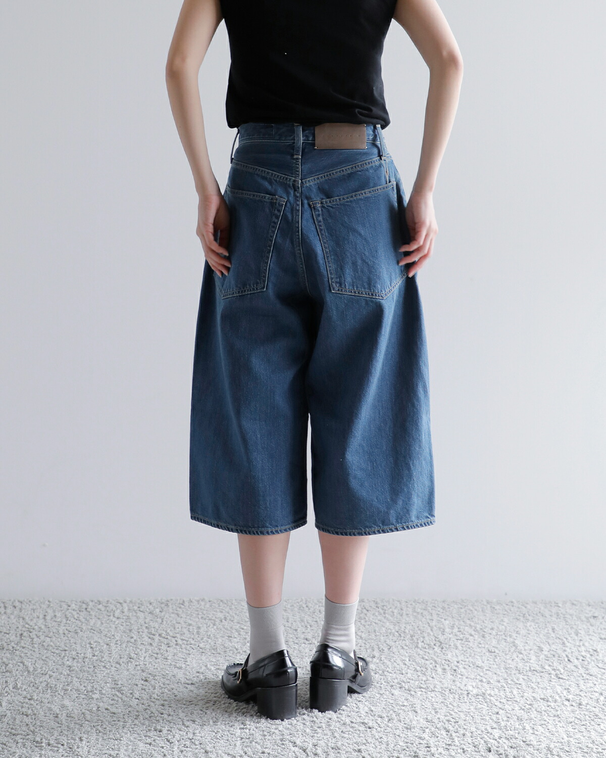 KURO(クロ)デニムワイドクロップドパンツ“WIDESPREADCROPPEDSHORTS”964140964140