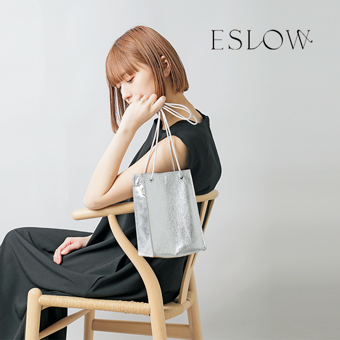 ESLOW(エスロー)スクエアショルダーバッグa2051pbg305