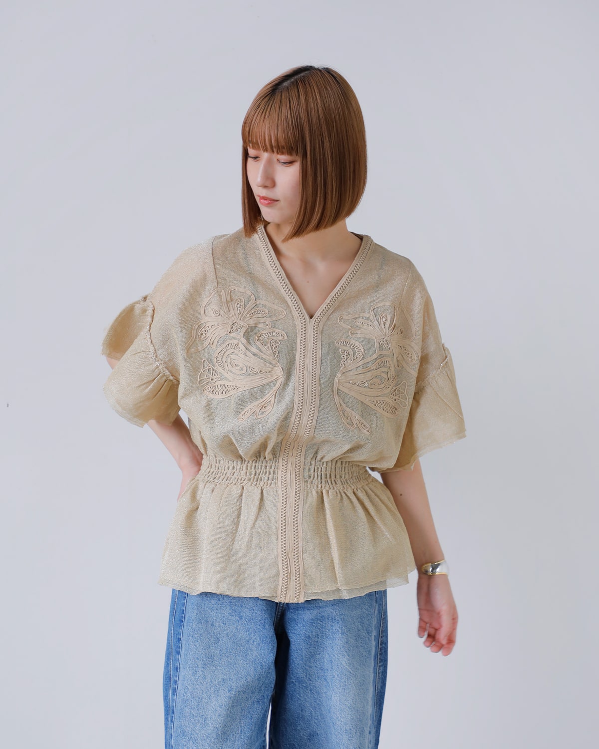 Hella(ヘラ)コットンシルバーラメエンブロイダリーブラウス “EMBROIDERY BLOUSE” h251-05