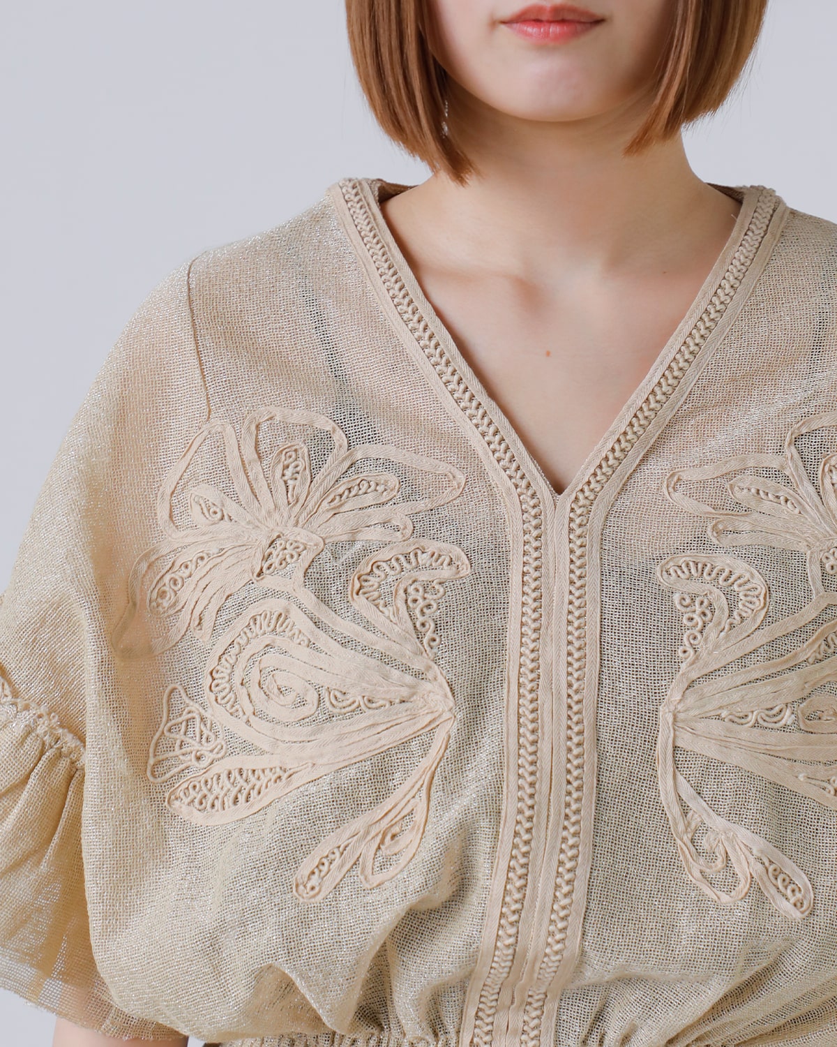 Hella(ヘラ)コットンシルバーラメエンブロイダリーブラウス “EMBROIDERY BLOUSE” h251-05