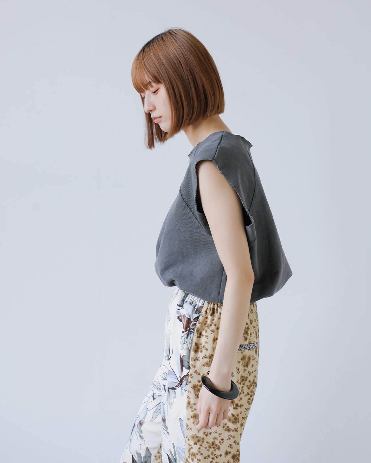 Hella(ヘラ)コットンカットオフラグランスウェットプルオーバー “CUT OFF SWEAT” h251-26