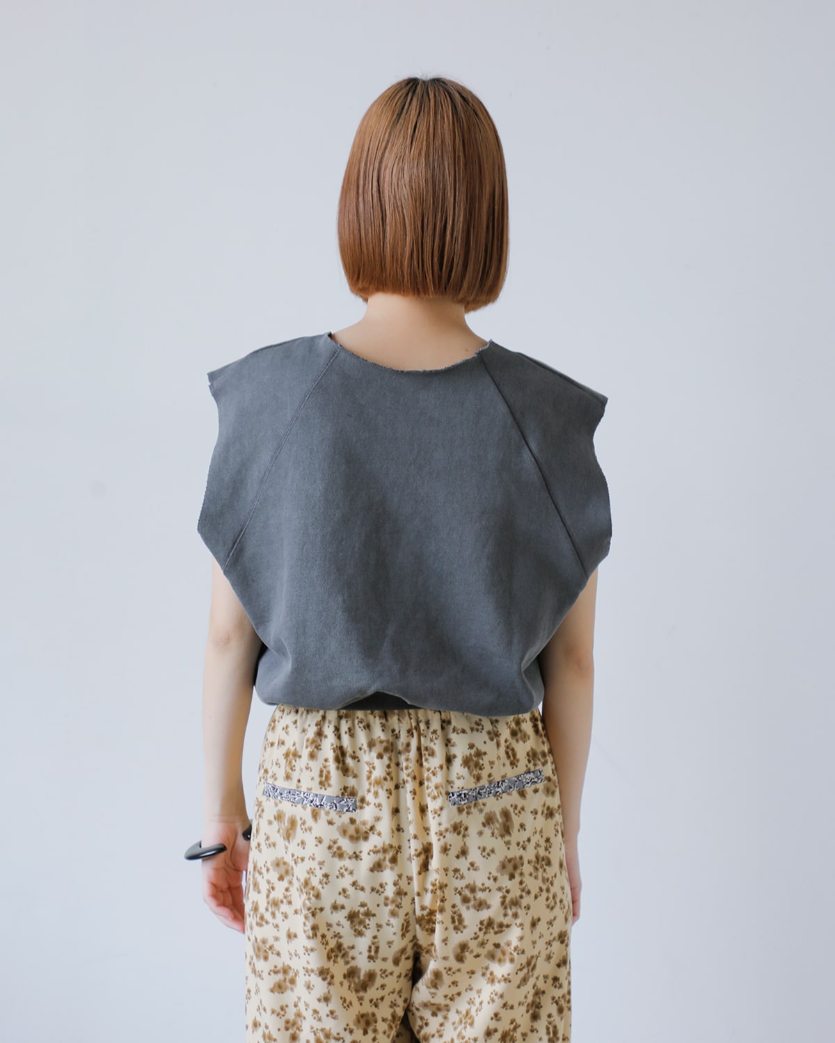 Hella(ヘラ)コットンカットオフラグランスウェットプルオーバー “CUT OFF SWEAT” h251-26