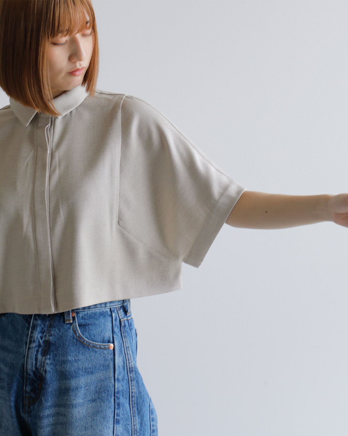 Hella(ヘラ)フライフロントクロップドシャツ “FLY FRONT CROPPED SHIRT” h251-31