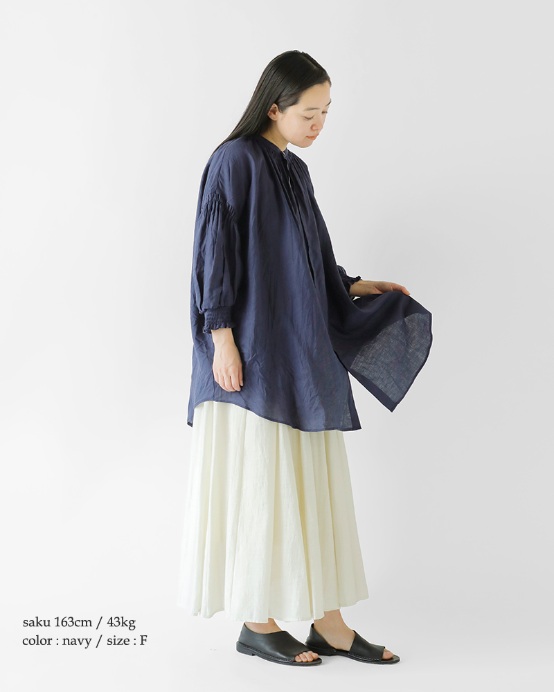 universal tissu(ユニヴァーサルティシュ)フレンチリネン/コットントリプルシャーリングブラウスut241bl046