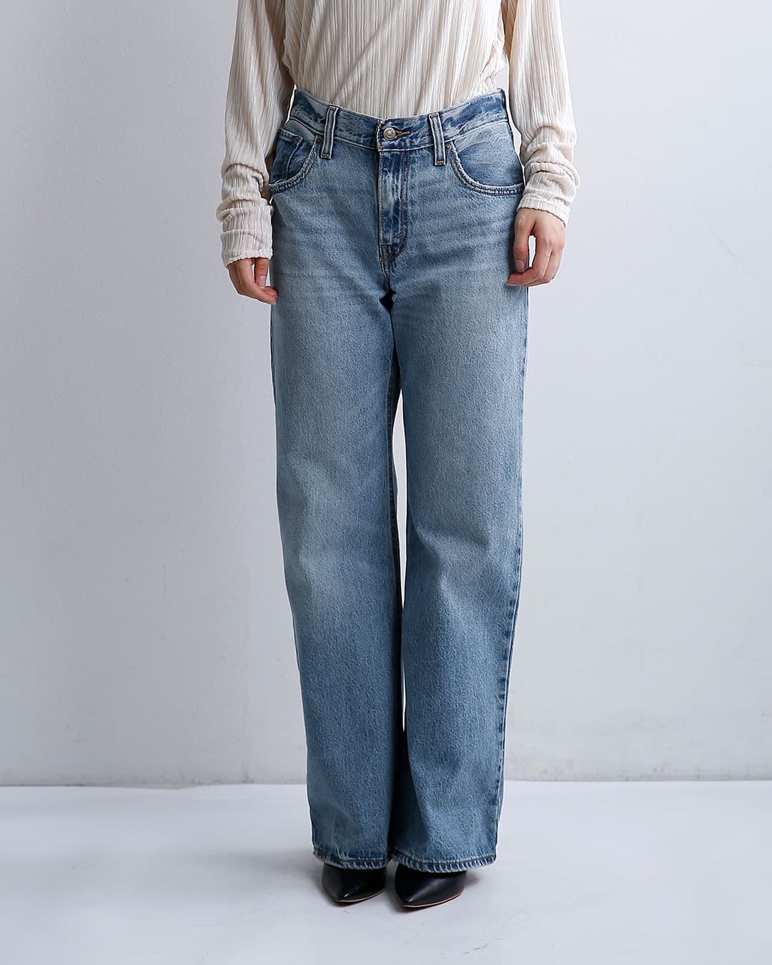 Levi’sコットン デニム ブーツカットパンツ LOOSE BOOT 005do