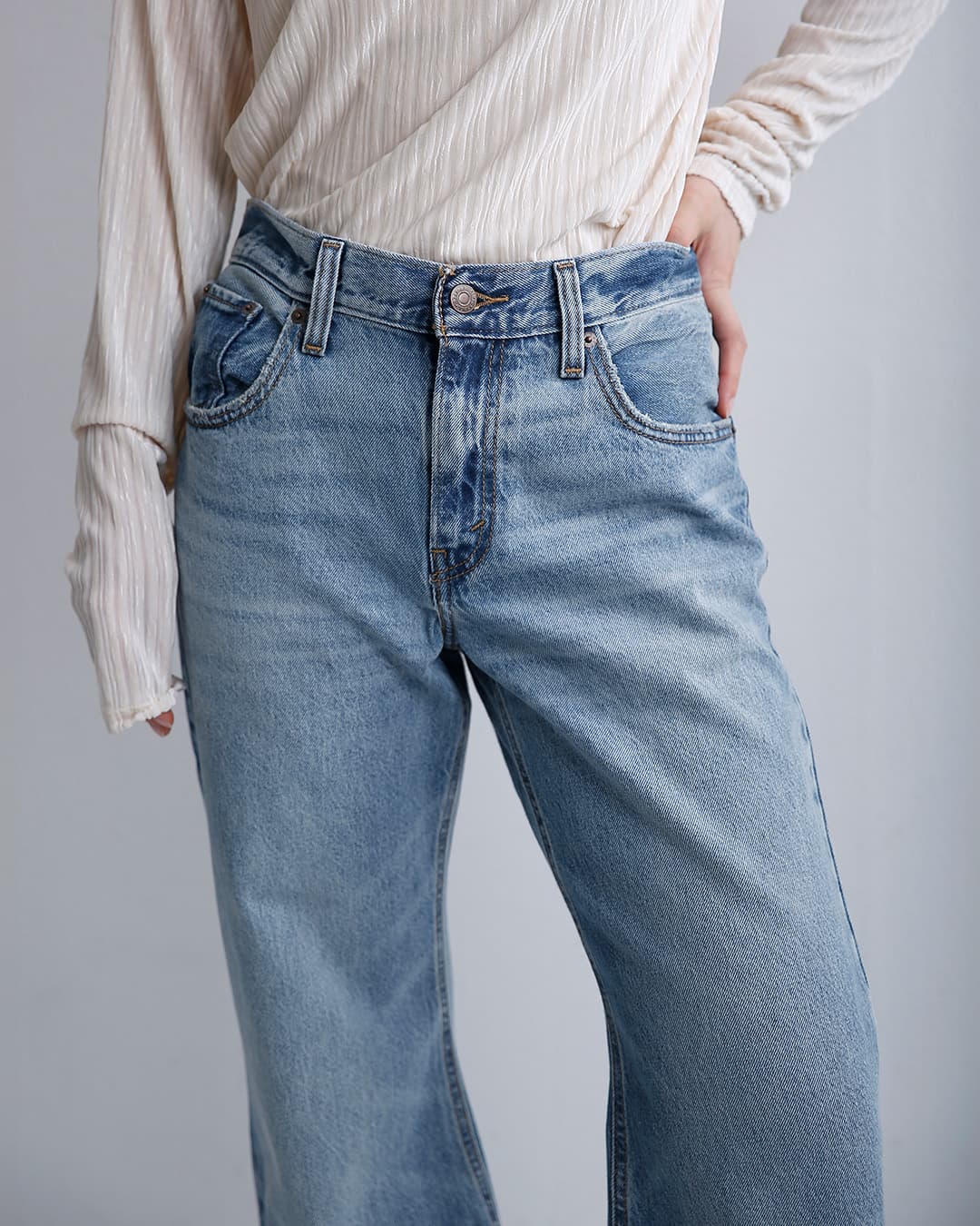 Levi’sコットン デニム ブーツカットパンツ LOOSE BOOT 005do