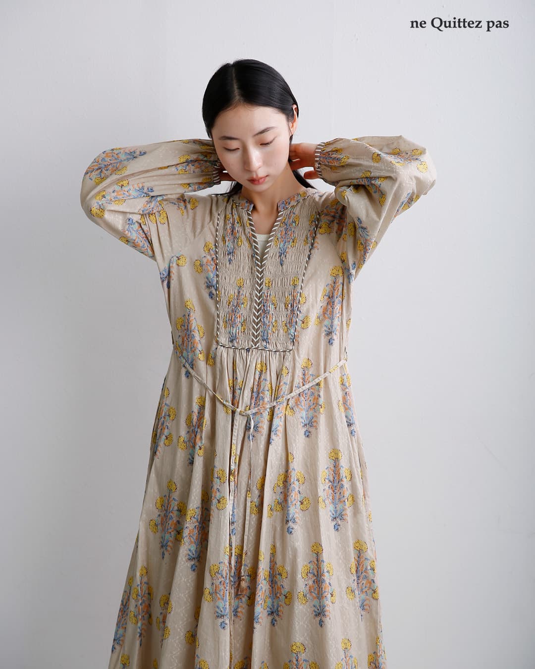 ne Quittez pas(ヌキテパ)コットンジャガード マリーゴールドプリント シャーリング ワンピース Cotton Jacquard Marigold Print Shirring Dress 010400cf1