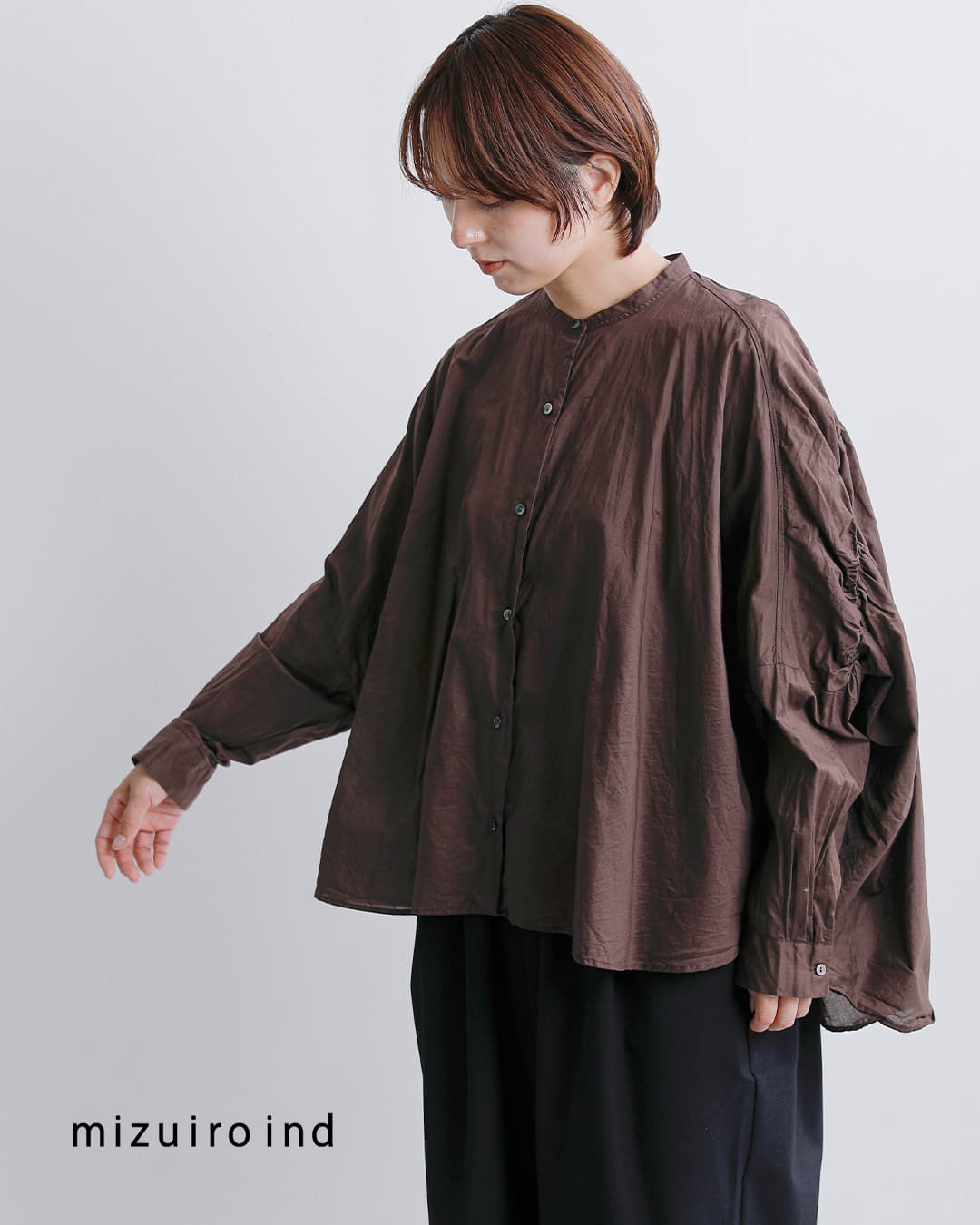 mizuiro ind(ミズイロインド)コットン バックギャザー ワイド シャツ 1-238975