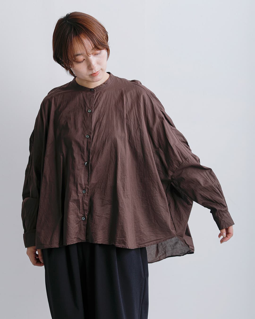 mizuiro ind(ミズイロインド)コットン バックギャザー ワイド シャツ 1-238975
