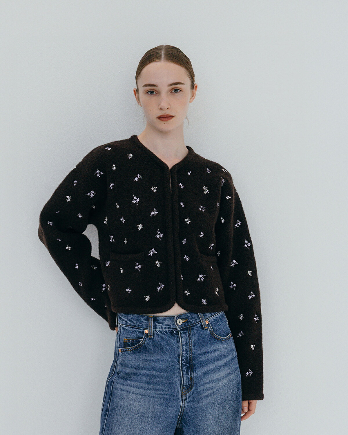 CREDONA(クレドナ)ウールブレンドブークレフラワー刺繍ニットジャケット “FLOWER EMBROIDERY KNIT JACKET” 1425511389-0
