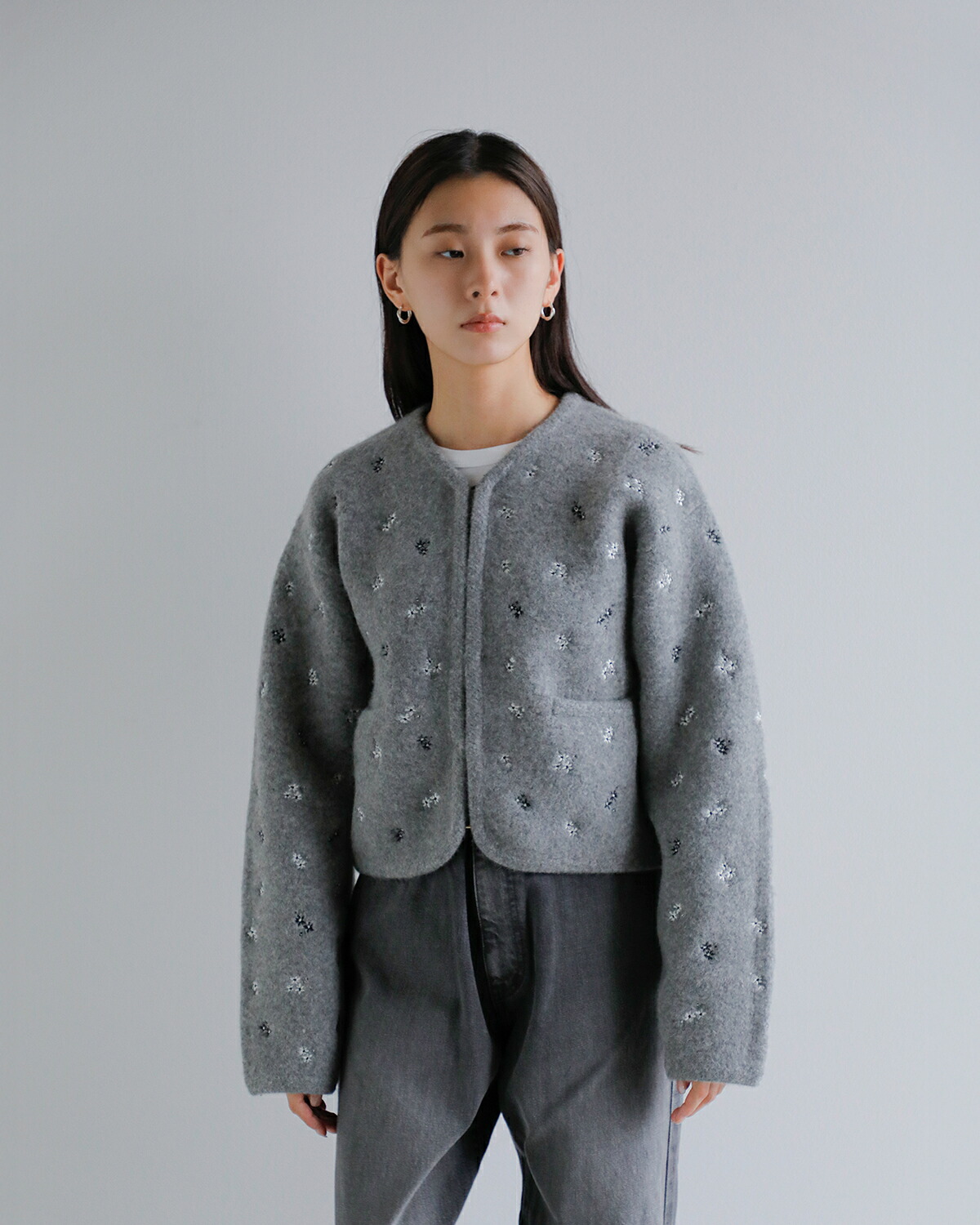 CREDONA(クレドナ)ウールブレンドブークレフラワー刺繍ニットジャケット “FLOWER EMBROIDERY KNIT JACKET” 1425511389-0