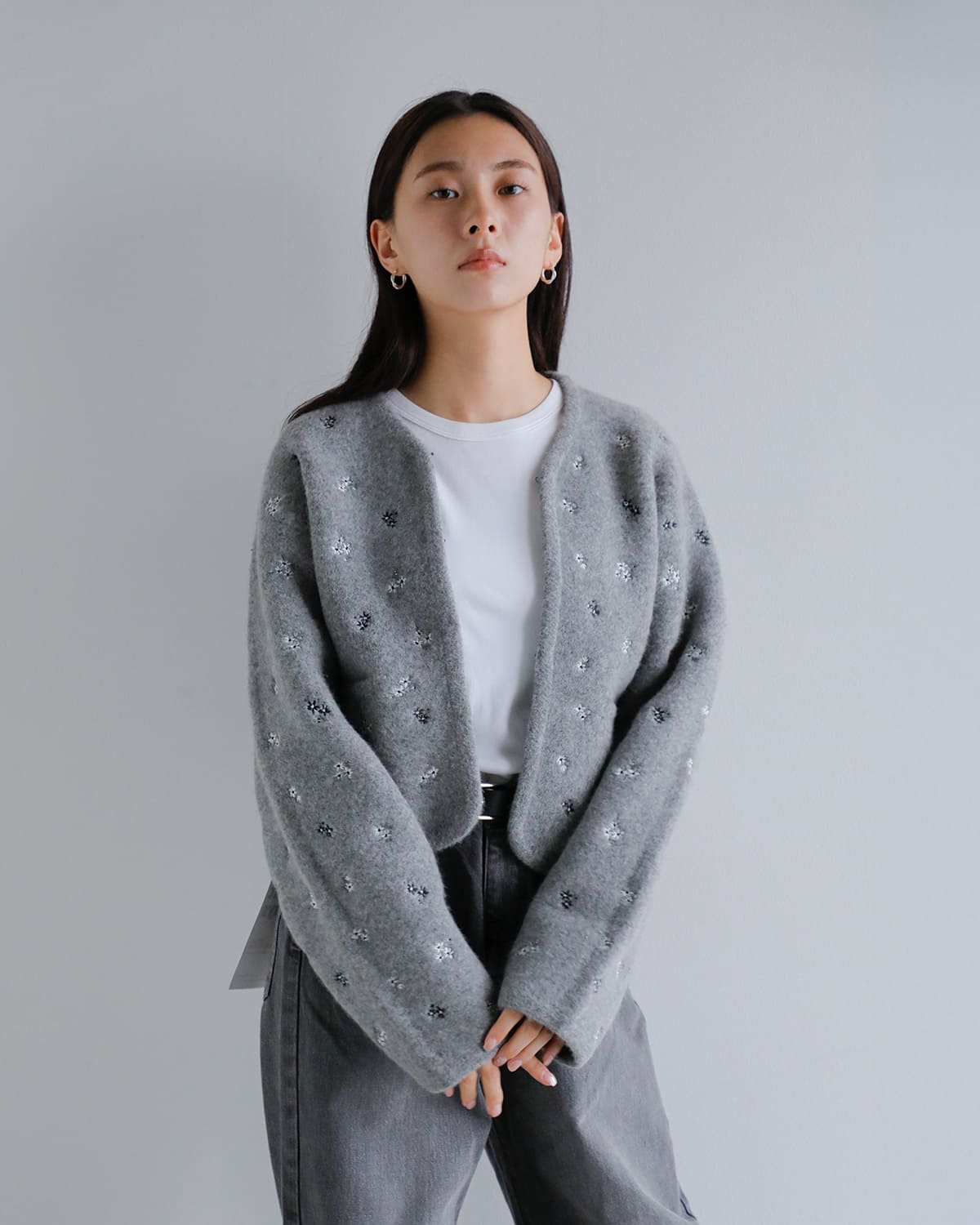 CREDONA(クレドナ)ウールブレンドブークレフラワー刺繍ニットジャケット “FLOWER EMBROIDERY KNIT JACKET” 1425511389-0
