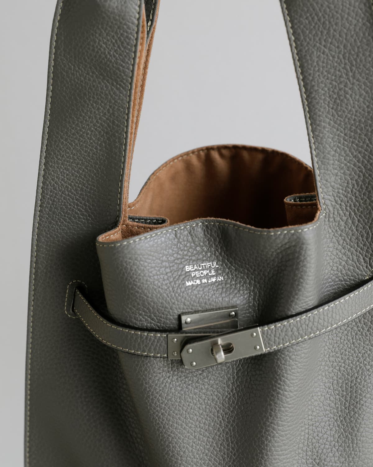 beautiful people(ビューティフルピープル)シュリンクレザー ラージマーケット バッグ Large marcket bag in shrink leather 1636611952