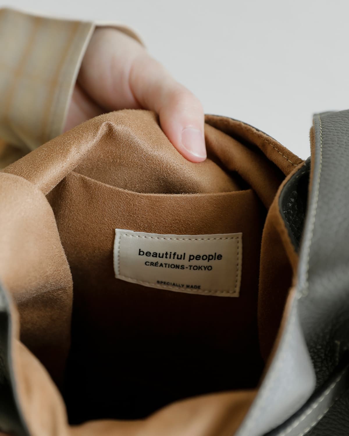 beautiful people(ビューティフルピープル)シュリンクレザー ラージマーケット バッグ Large marcket bag in shrink leather 1636611952