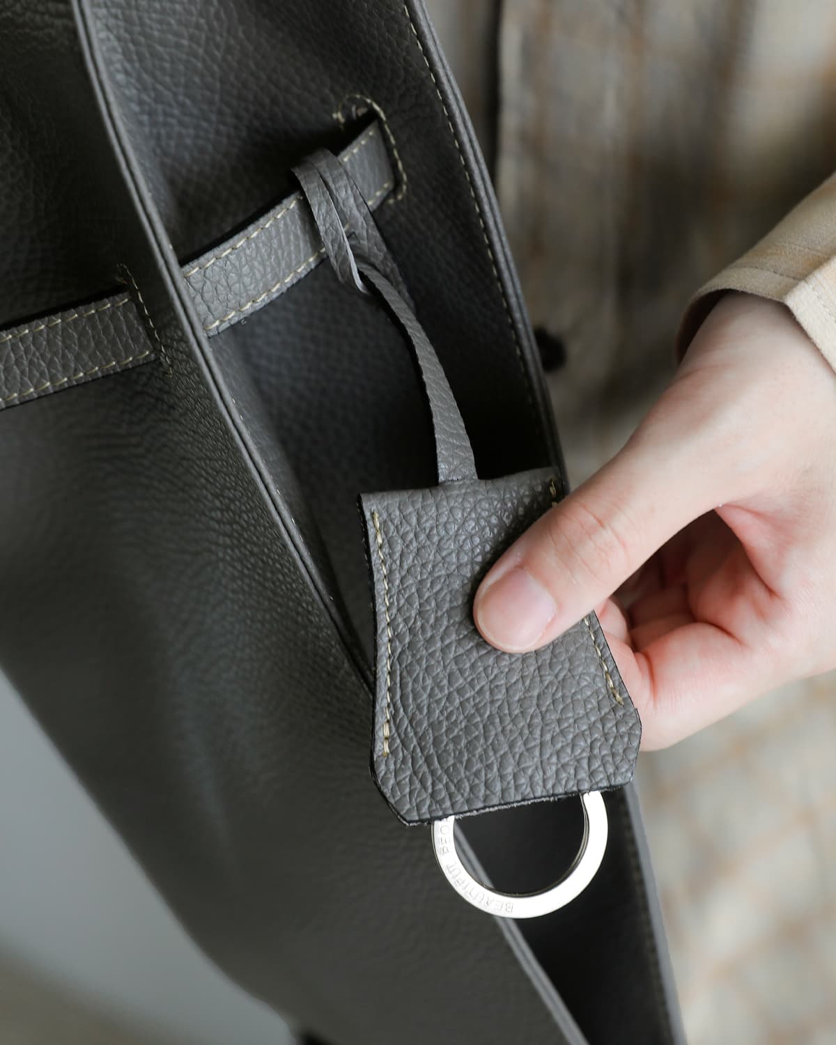 beautiful people(ビューティフルピープル)シュリンクレザー ラージマーケット バッグ Large marcket bag in shrink leather 1636611952
