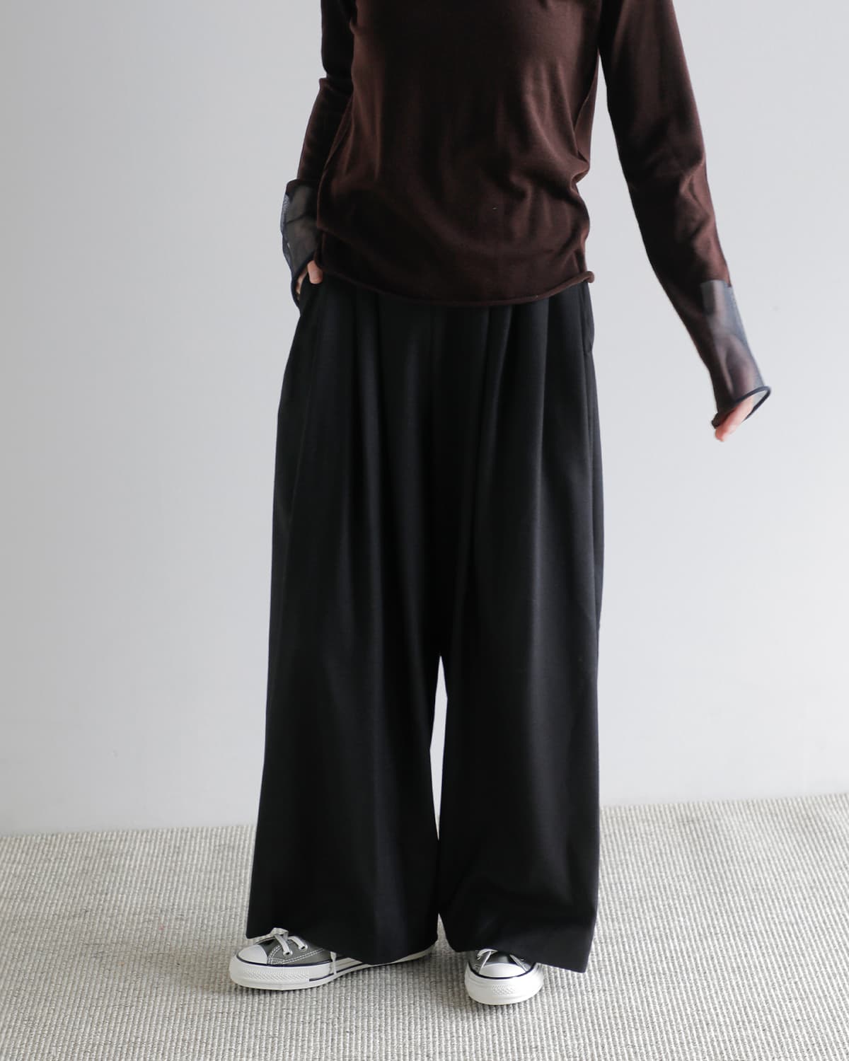 support surface(サポートサーフェス)ウール タック フレアパンツ fpd27a141-tko0238  秋冬