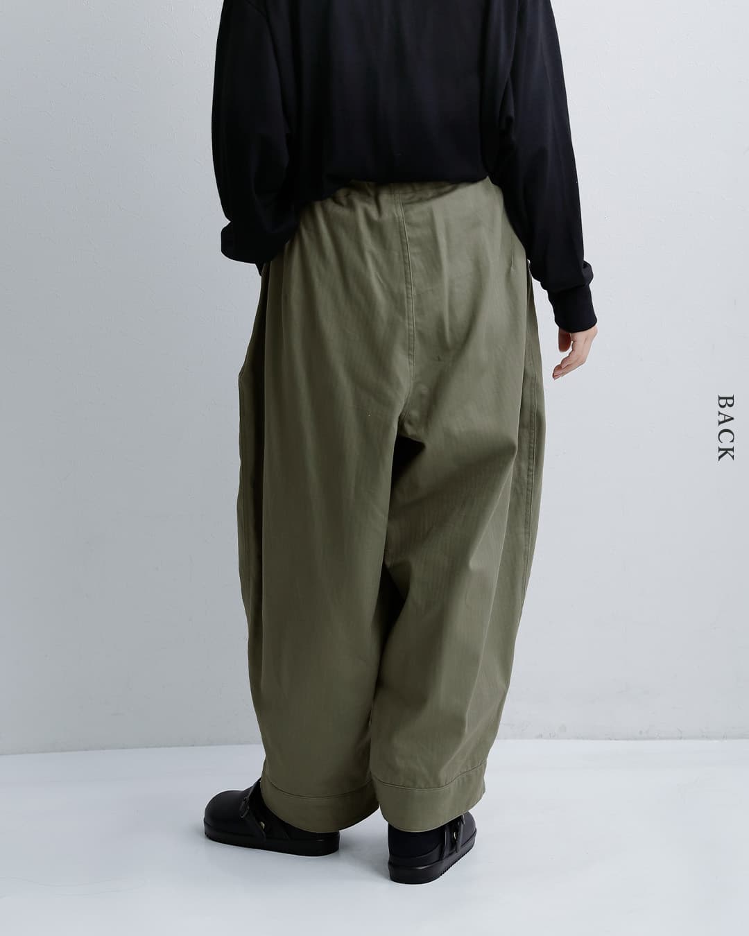 HAVERSACKコットン ヘリンボーン クロップド アーミーパンツ 462626