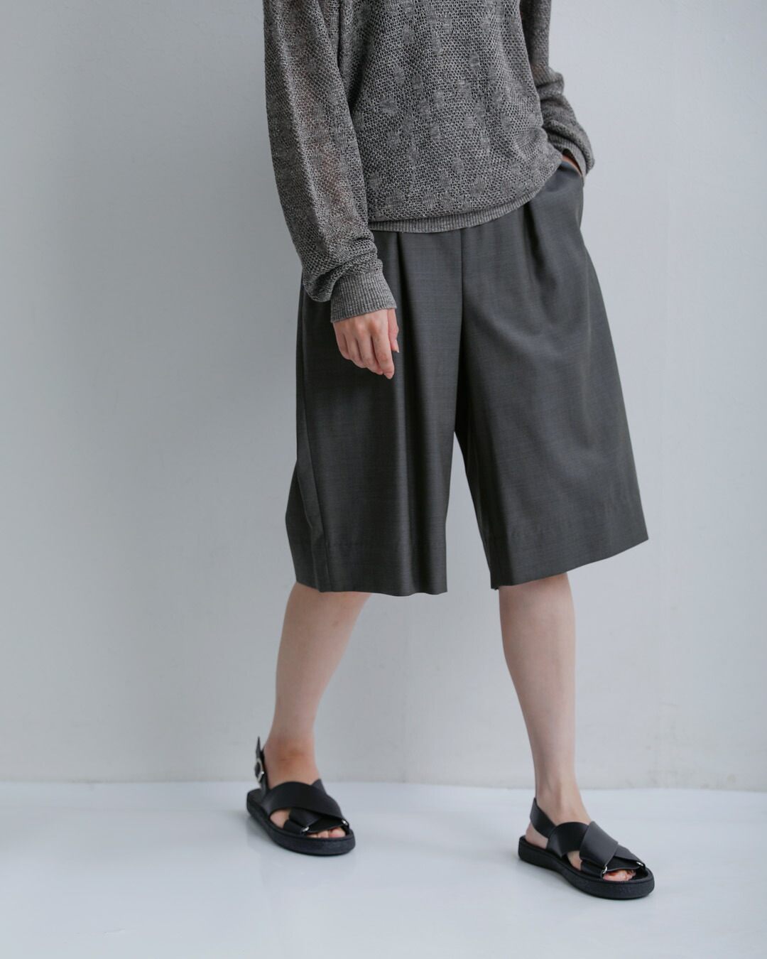LOEFF(ロエフ)ウールトロ キュロットパンツ 8819-2-000001