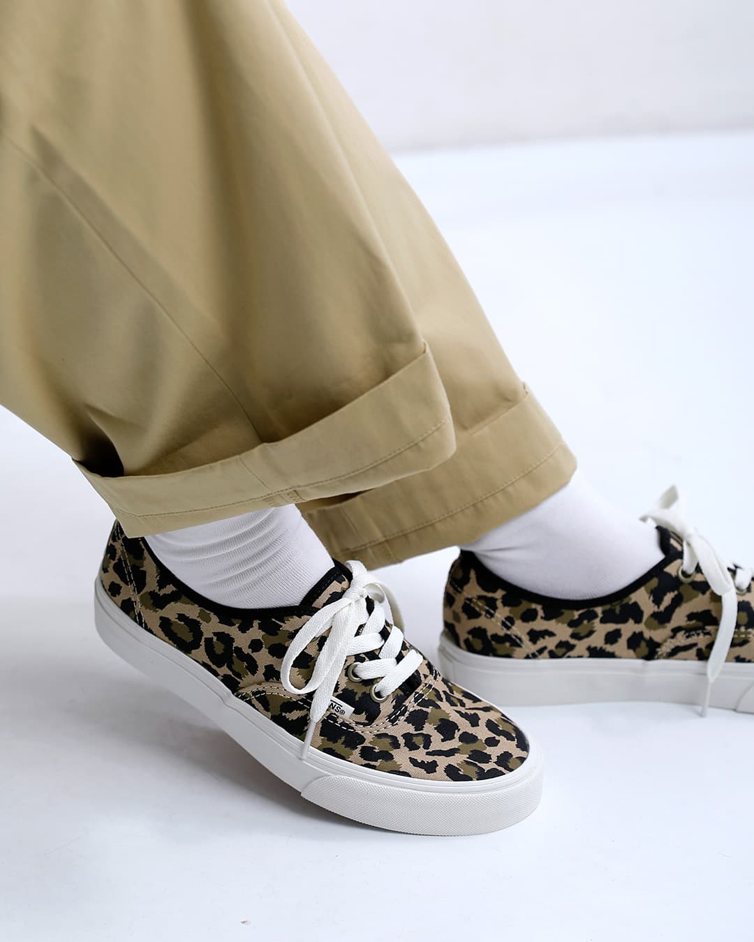 Vans(ヴァンズ)オーセンティック レオパード ローカット スニーカー Authentic authentic-same15