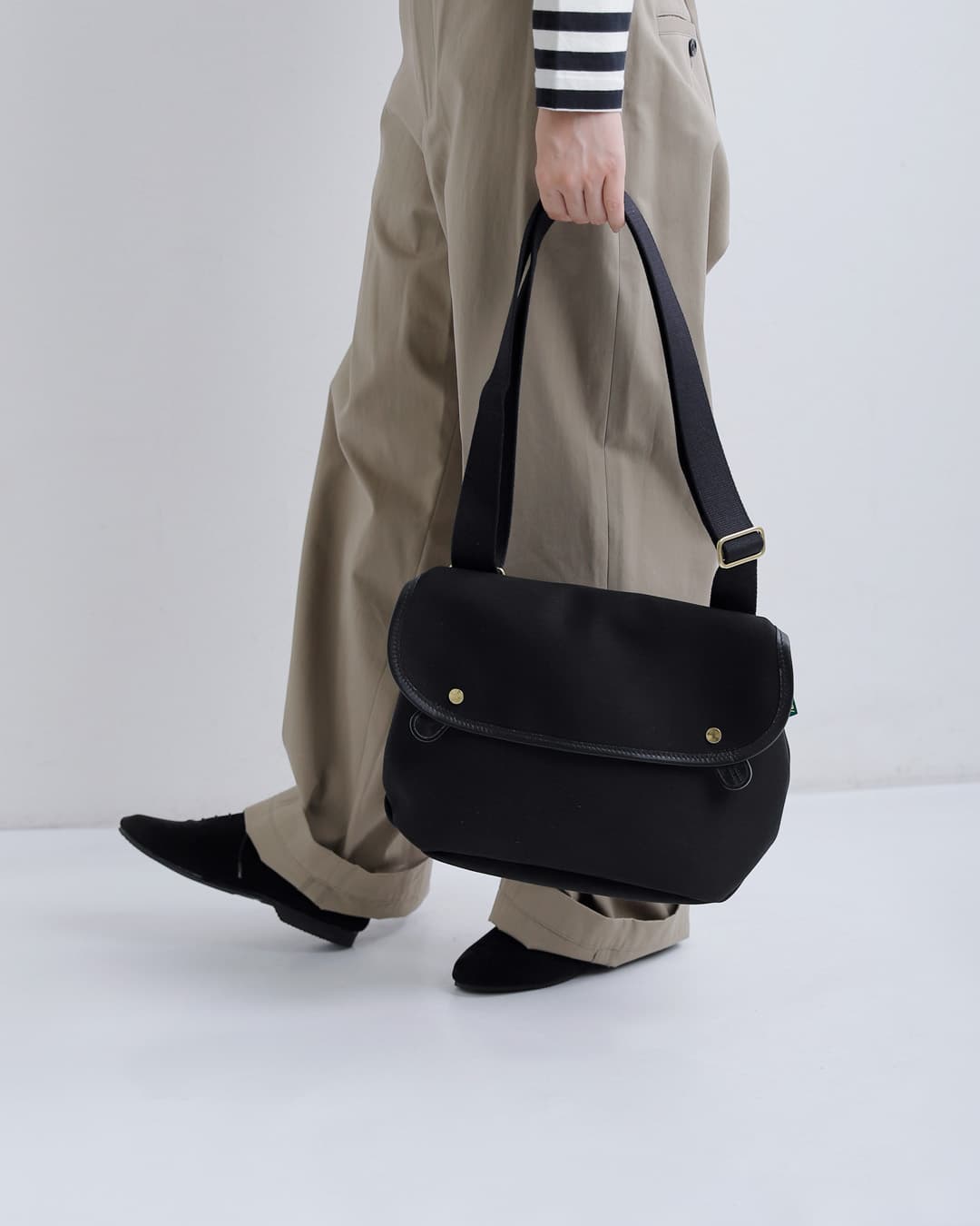 Brady(ブレディ)ツイル ショルダーバッグ AVON avon-bag