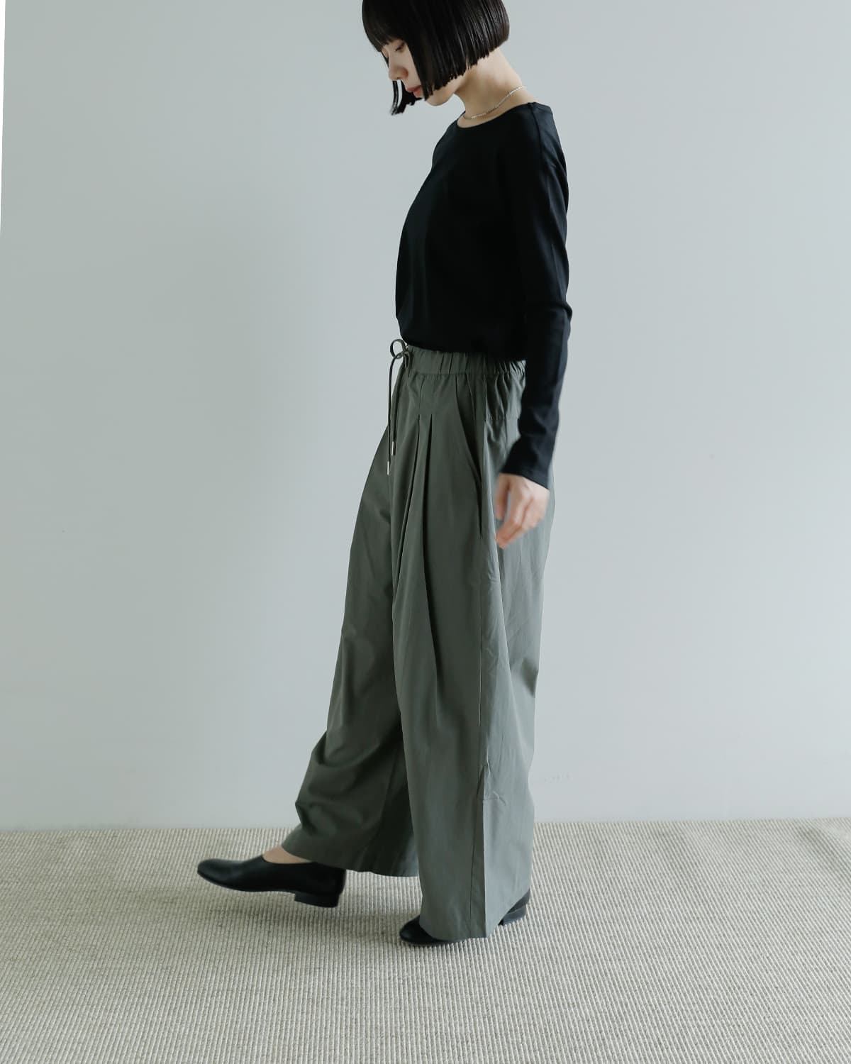 Studio Doe(スタジオドー)ドローストリング 2タックトラウザーズパンツ Drawstring Two-tuck Trousers dn-264bdp08